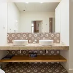 Guestready - Downtown Design * Лісабон